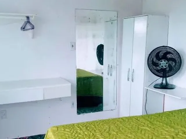 Imagem 3: Incluso Água e Luz) Alugo Kitnet Semimobiliada