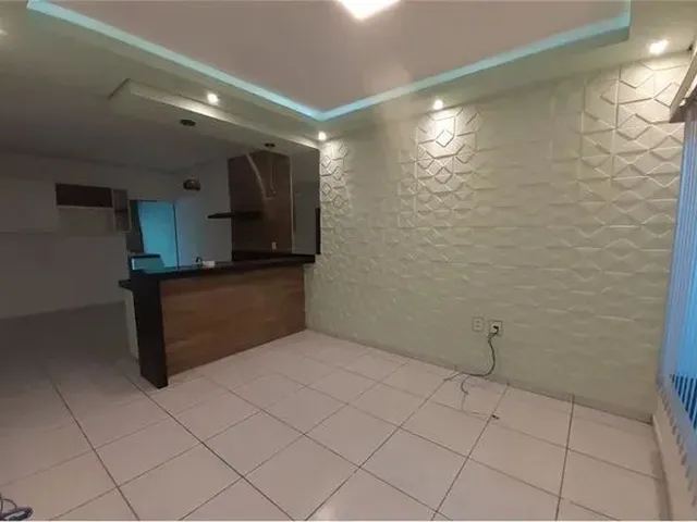 Imagem: A casa possui 2 Dormitórios, 1 Banheiro, 1 Vaga na