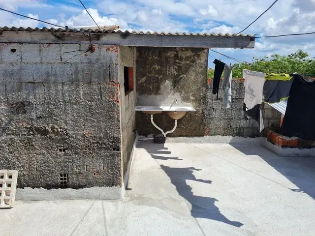 Imagem 3: Apartamento com Varanda Sem Condomínio