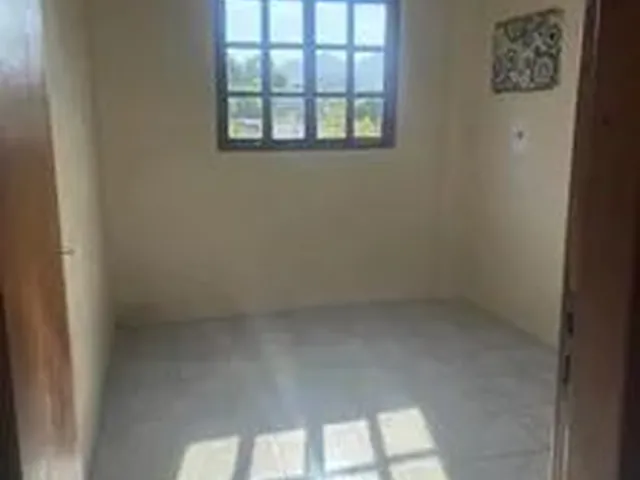Imagem 4: Alugo Casa Três Quartos Suíte