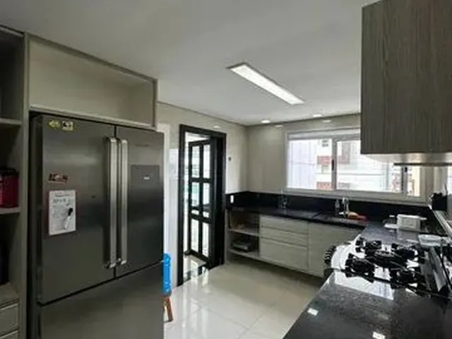 Imagem 3: Cond. Unique. Alugo Apto Semi Mobiliado com 170M2, 3 Suites com Modulados e Ar