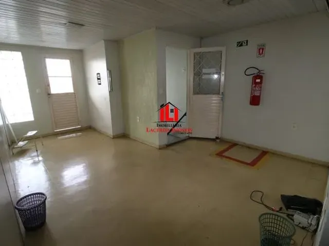Imagem 5: Prédio Comercial no Bairro Parque 10, Rua do Comercio 2