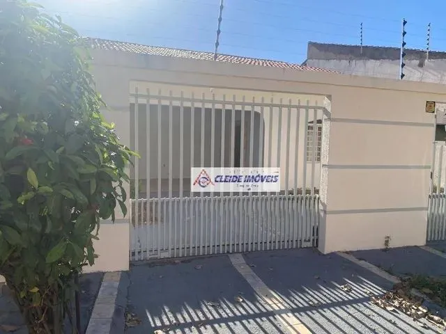 Imagem: Casa com 3 Dormitórios À Venda, 241 M²