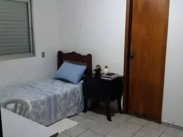 Imagem: Alugo Quarto Individual (Feminino