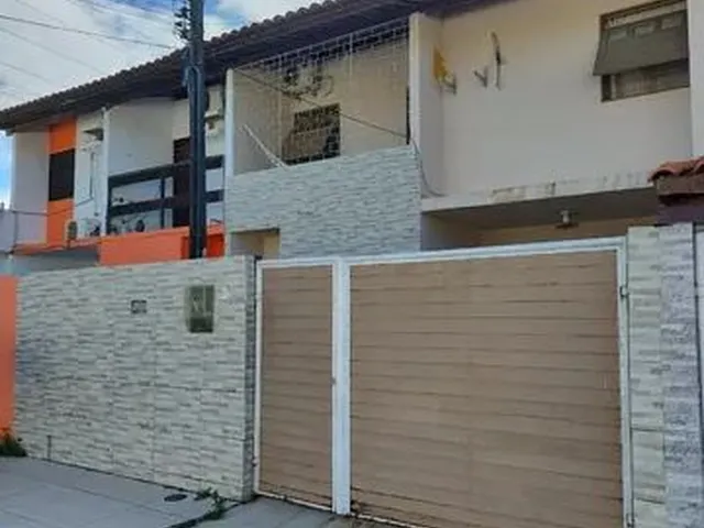 Imagem: Casa Duplex em Rua Fechada na Serraria