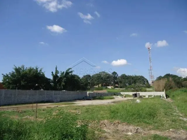 Imagem: O terreno possui 3.000m² de Área e está localizado em