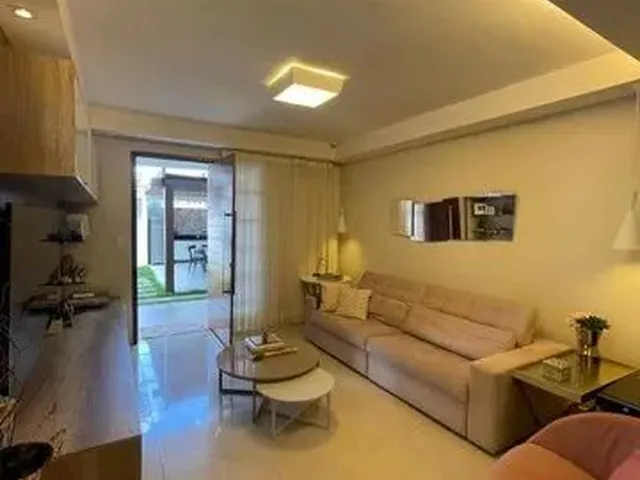 Imagem: A casa possui 3 Dormitórios, 2 Banheiros, 2 Vagas na