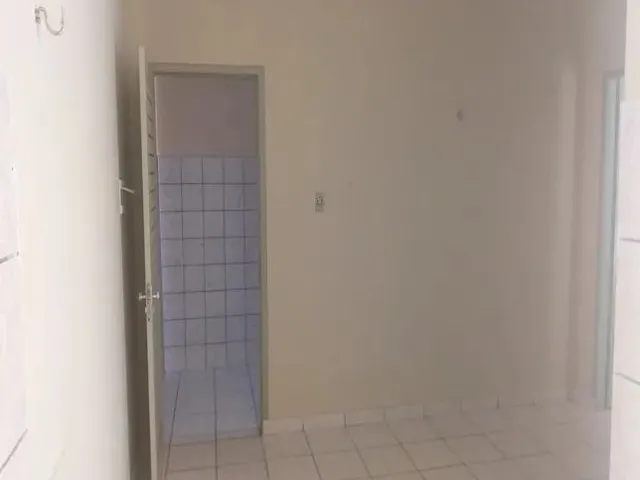 Imagem 5: Aluga-Se Apartamento de Um Quarto Semi Mobiliado
