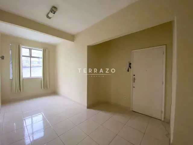 Imagem: Apartamento a Venda com 2 Quartos. Alto