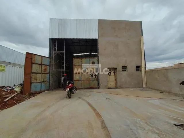 Imagem: Barracão Comercial para Locação Bairro