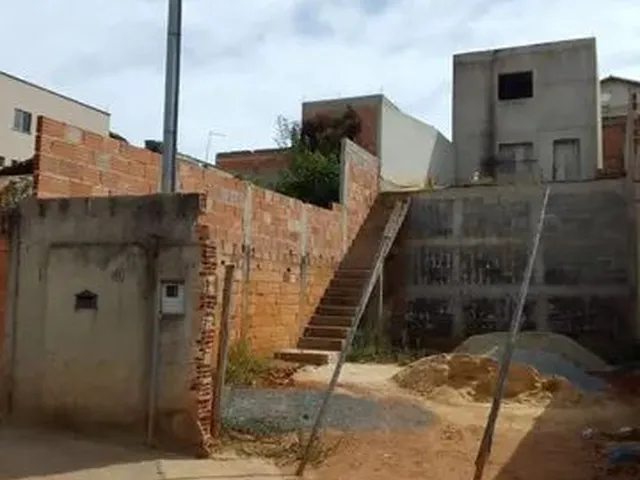 Imagem: Vendo Lote com 2 Casas