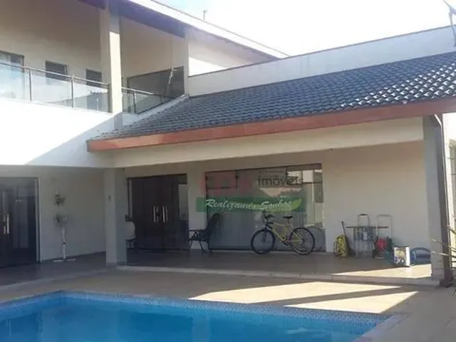 Imagem: Casa com 3 Dormitórios À Venda, 420 M²
