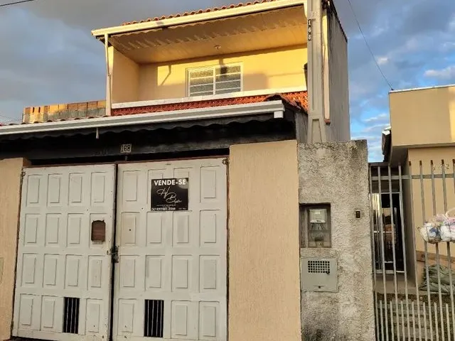 Imagem: Vende Se Está Casa Reformada