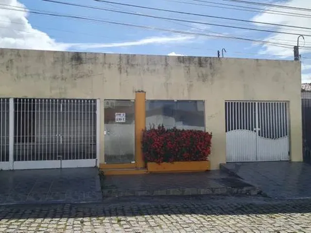 Imagem: Casa para Vender com 4 Quartos, 2 Suites