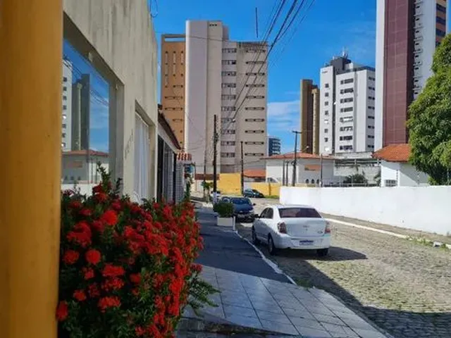 Imagem 10: Casa para Vender com 4 Quartos, 2 Suites, em Candelária em Natal Rn, Lado da Sombra