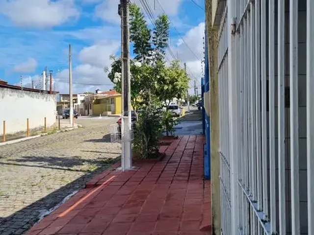 Imagem 13: Casa para Vender com 4 Quartos, 2 Suites, em Candelária em Natal Rn, Lado da Sombra