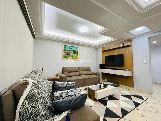 Imagem: Apresentamos Uma Casa Encantadora no Bairro