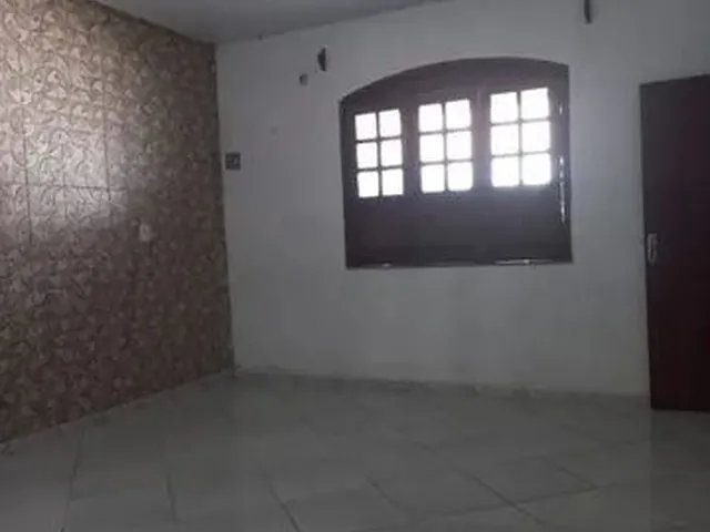 Imagem 1: Casa no Coqueiro, 2 Quartos R$: 1.500,00