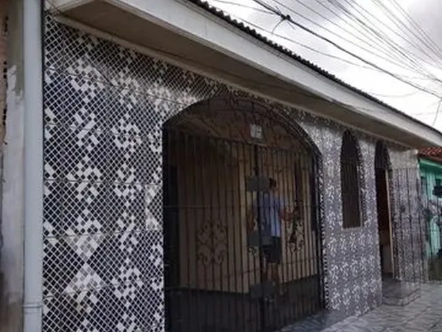 Imagem 8: Casa no Coqueiro, 2 Quartos R$: 1.500,00