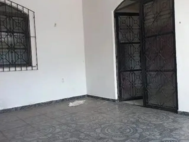 Imagem 4: Casa no Coqueiro, 2 Quartos R$: 1.500,00