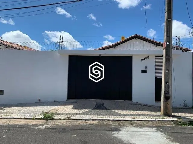 Imagem: 3092) Casa Residencial no Bairro de Fátima
