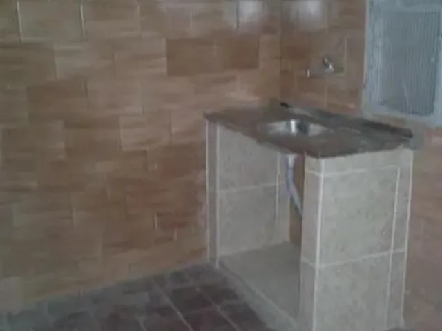 Imagem: A casa possui 2 Dormitórios, 2 Banheiros, 80m² de Área e