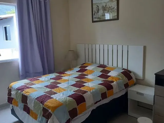 Imagem 2: Alugo Quarto com Banheiro Individual