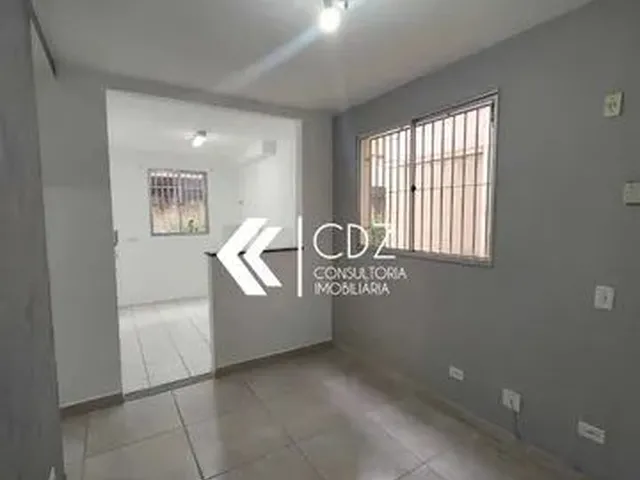 Imagem: O apartamento possui 2 Dormitórios, 1 Banheiro, 1 Vaga na