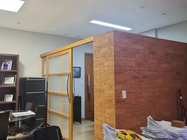 Imagem: Sala Comercial com 31M2 a Venda no Edifício