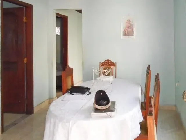 Imagem: Casa com 03 Quartos - 01 Vaga de Garagem