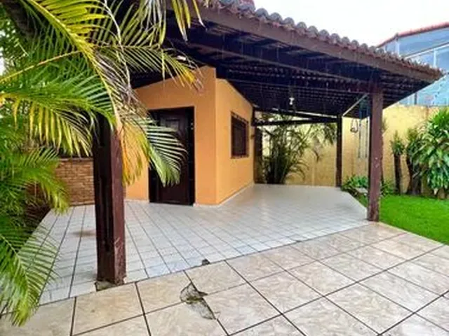 Imagem: Casa com 3/4 Sendo 1 Suíte, Piscina e Churrasqueira
