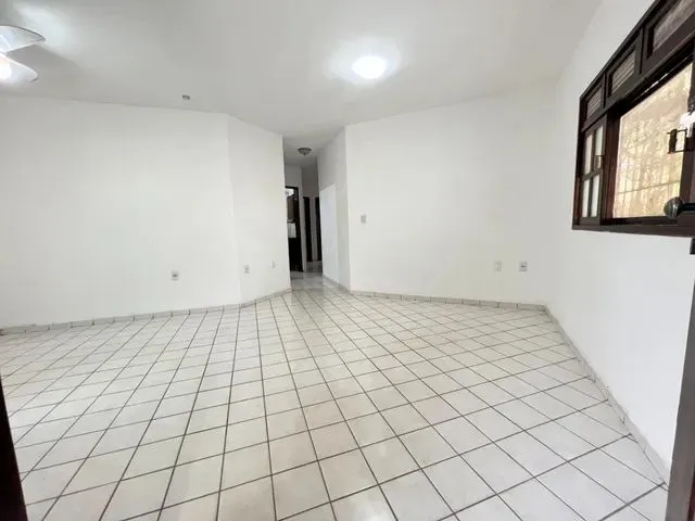 Imagem 9: Casa com 3/4 Sendo 1 Suíte, Piscina e Churrasqueira