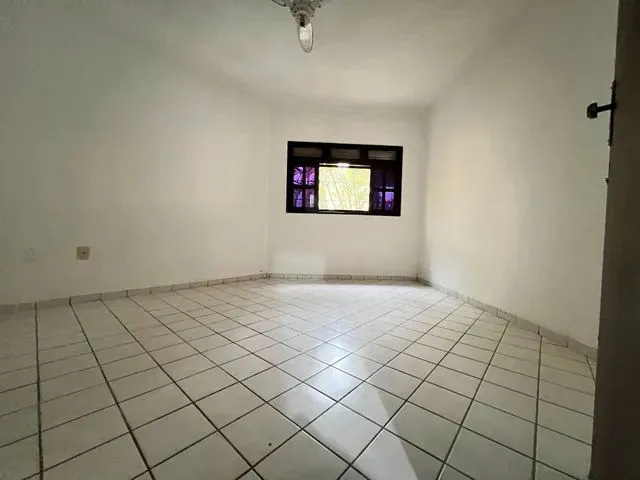 Imagem 14: Casa com 3/4 Sendo 1 Suíte, Piscina e Churrasqueira