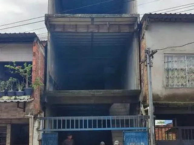 Imagem: Prédio no Gilberto Mestrinho/Aceito Entrada