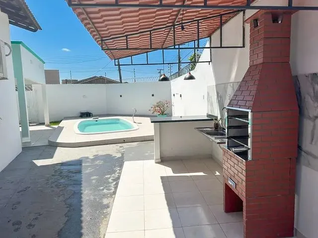 Imagem 16: Linda Casa de Esquina com 3 Dormitórios Sendo 1 Suíte = Apta a Financiamento