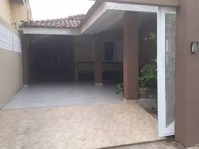 Imagem: Casa com Ponto Comercial Perto do Shopping
