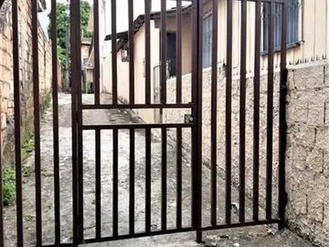 Imagem 2: Casa com 2 Quartos, na Jonathas Pedrosa, Perto da Igreja de São José, Centro