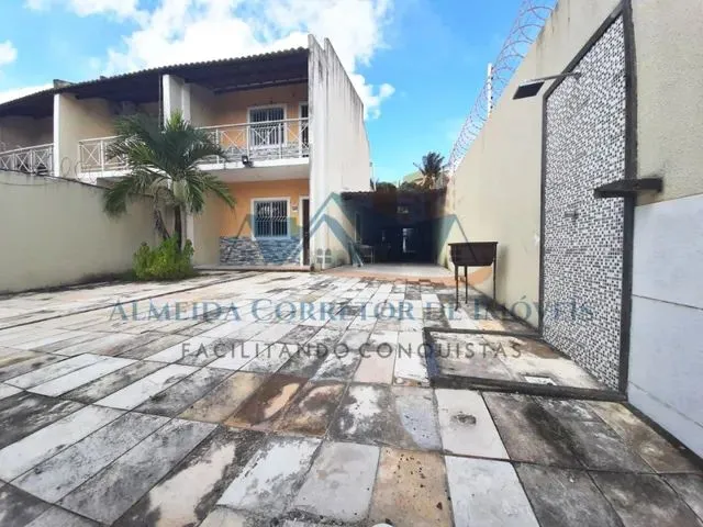 Imagem 1: Casa Duplex C/ 3 Quartos, no Bairro Jangurussu