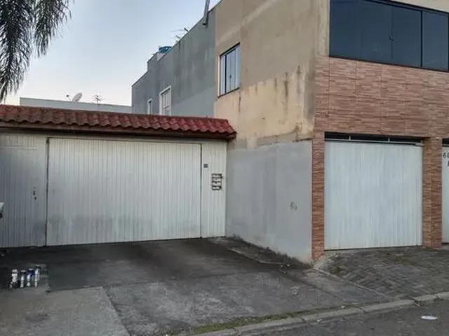 Imagem: Aluga Se Casa (Água e Luz Incluso