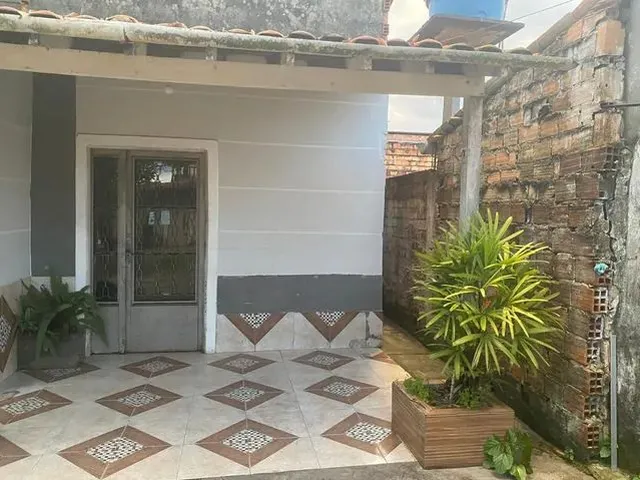 Imagem: Casa com 2 Quartos Segura