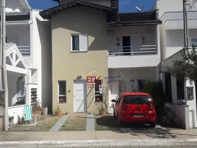 Imagem: Sobrado com 4 Dormitórios À Venda, 249