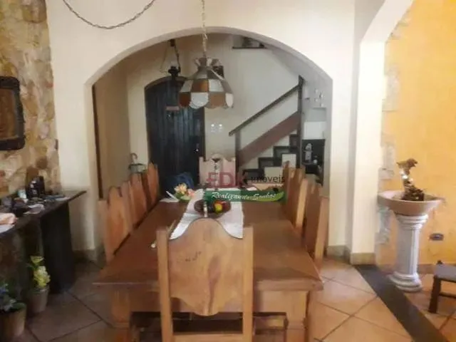 Imagem: Sobrado com 4 Dormitórios À Venda, 240