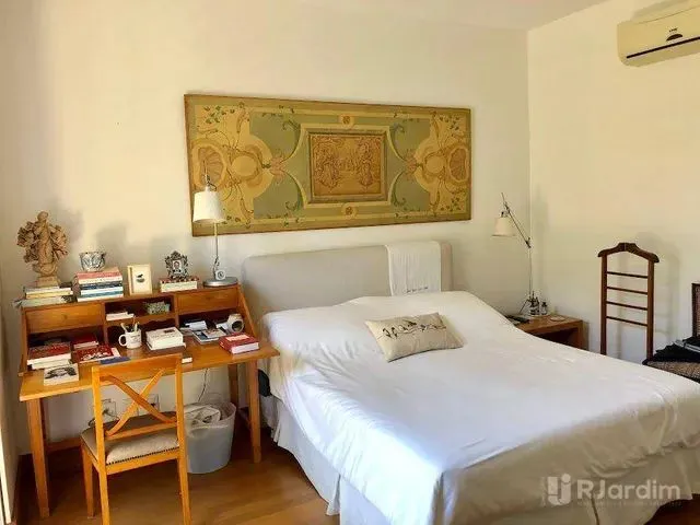 Imagem: Casa Residencial À Venda com 4 Quartos