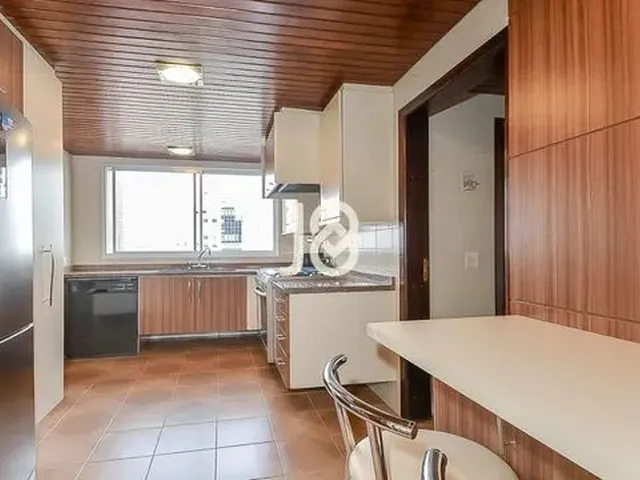 Imagem 15: Curitiba - Apartamento Padrão - Batel