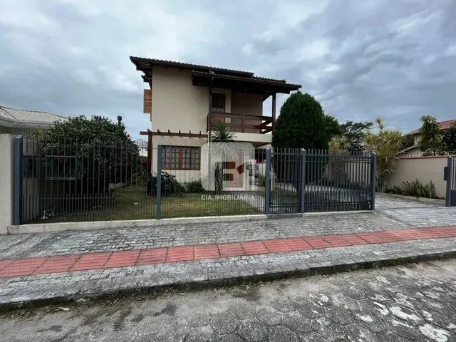 Imagem 9: Casa de 3 Dormitórios no Bairro Carianos