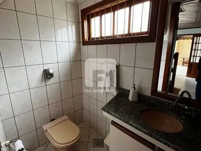 Imagem 16: Casa de 3 Dormitórios no Bairro Carianos