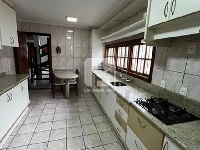 Imagem 4: Casa de 3 Dormitórios no Bairro Carianos