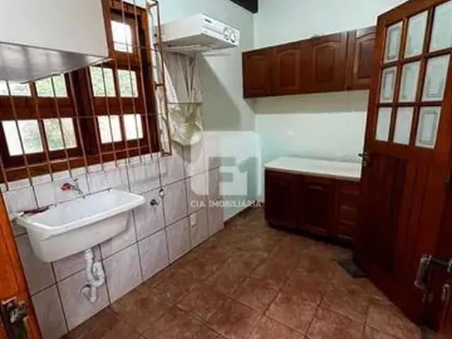 Imagem 15: Casa de 3 Dormitórios no Bairro Carianos