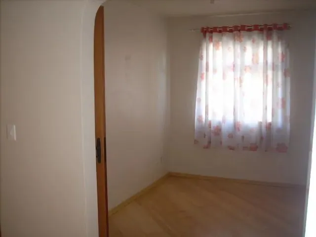 Imagem 3: Apartamento com 2 Quartos para Alugar por R$ 1100.00, 72.00 M2 - Hauer - Curitiba/Pr