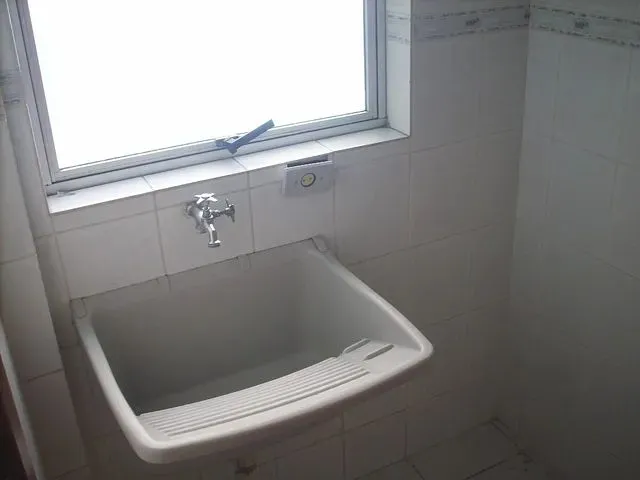 Imagem 6: Apartamento com 2 Quartos para Alugar por R$ 1100.00, 72.00 M2 - Hauer - Curitiba/Pr